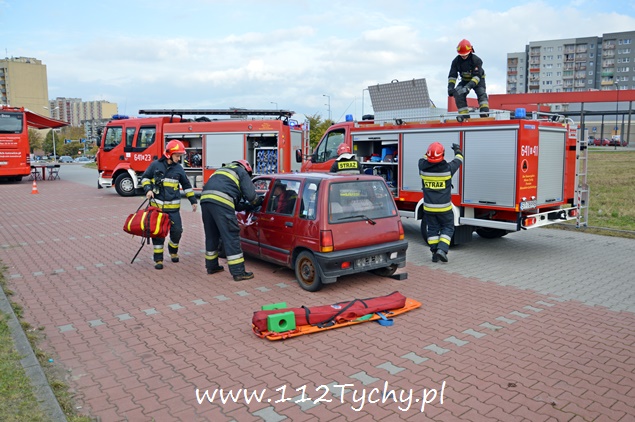 POKAZY STRAŻAKÓW PO MECZU CHARYTATYWNYM KSIĘŻA vs POLICJANCI POKAZY STRAŻAKÓW PO MECZU CHARYTATYWNYM KSIĘŻA vs POLICJANCI
