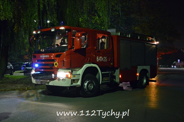 POŻAR NA DACHU BUDYNKU PRZY ULICY WIENIAWSKIEGO POŻAR NA DACHU BUDYNKU PRZY ULICY WIENIAWSKIEGO