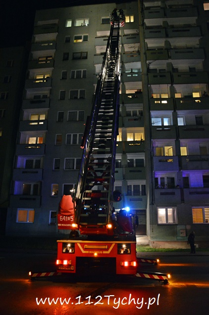 POŻAR NA DACHU BUDYNKU PRZY ULICY WIENIAWSKIEGO POŻAR NA DACHU BUDYNKU PRZY ULICY WIENIAWSKIEGO