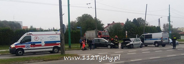 ZDERZENIE DWÓCH OSOBÓWEK NA SKRZYŻOWANIU STOCZNIOWCÓW 70 Z DUNIKOWSKIEGO ZDERZENIE DWÓCH OSOBÓWEK NA SKRZYŻOWANIU STOCZNIOWCÓW 70 Z DUNIKOWSKIEGO