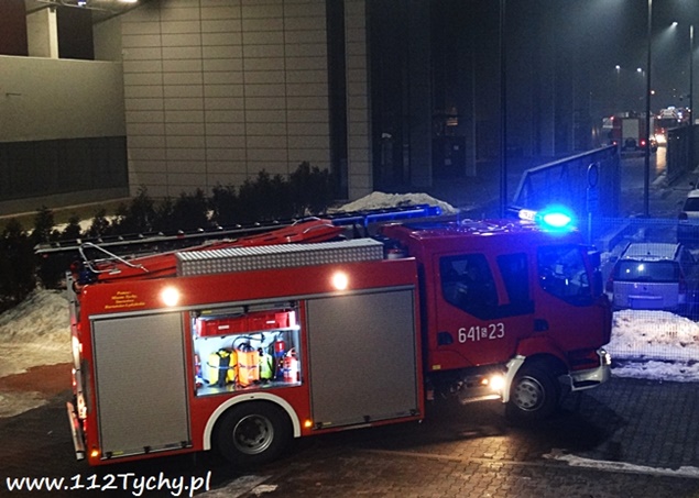 ALARM POŻAROWY NA STADIONIE MIEJSKIM PRZY EDUKACJI 7 ALARM POŻAROWY NA STADIONIE MIEJSKIM PRZY EDUKACJI 7