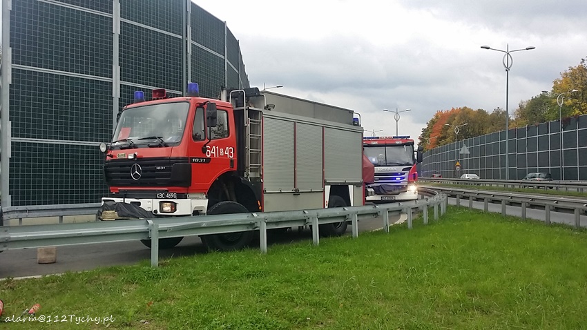 OSOBÓWKĄ UDERZYŁ W BARIERY NA FRYCZA - MODRZEWSKIEGO OSOBÓWKĄ UDERZYŁ W BARIERY NA FRYCZA - MODRZEWSKIEGO