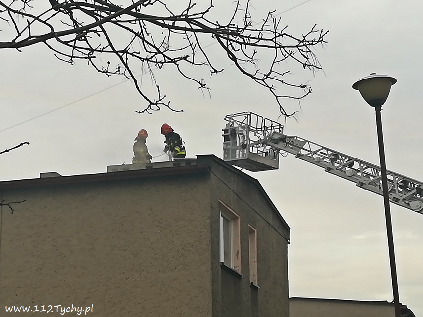 POŻAR SADZY W KOMINIE PRZY JAGODOWEJ POŻAR SADZY W KOMINIE PRZY JAGODOWEJ