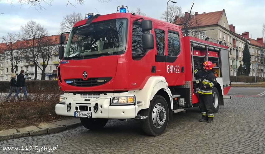 INTERWENCJA SŁUŻB RATUNKOWYCH NA AL. BIELSKIEJ INTERWENCJA SŁUŻB RATUNKOWYCH NA AL. BIELSKIEJ