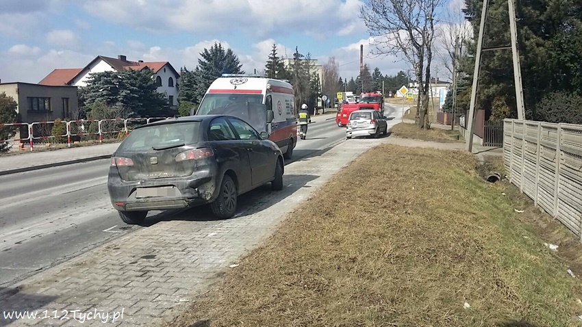 ZDERZENIE CZTERECH SAMOCHODÓW NA WARSZAWSKIEJ W BIERUNIU ZDERZENIE CZTERECH SAMOCHODÓW NA WARSZAWSKIEJ W BIERUNIU