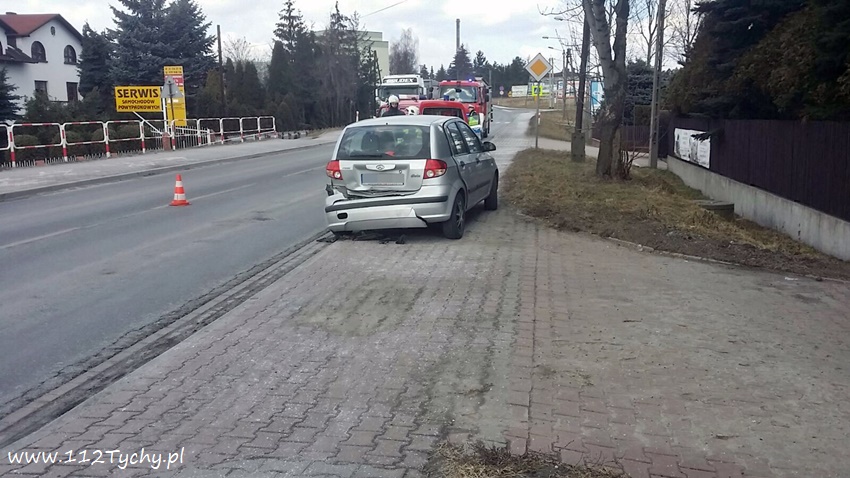 ZDERZENIE CZTERECH SAMOCHODÓW NA WARSZAWSKIEJ W BIERUNIU ZDERZENIE CZTERECH SAMOCHODÓW NA WARSZAWSKIEJ W BIERUNIU