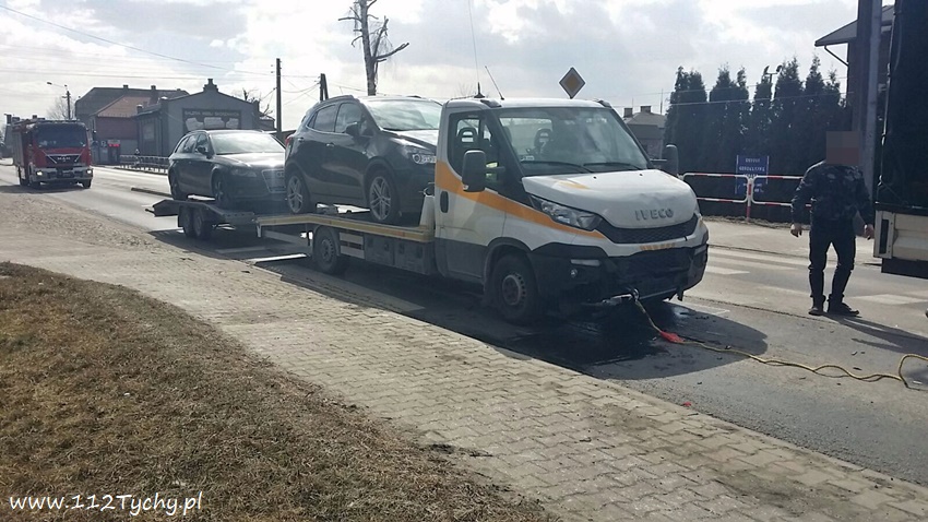 ZDERZENIE CZTERECH SAMOCHODÓW NA WARSZAWSKIEJ W BIERUNIU ZDERZENIE CZTERECH SAMOCHODÓW NA WARSZAWSKIEJ W BIERUNIU