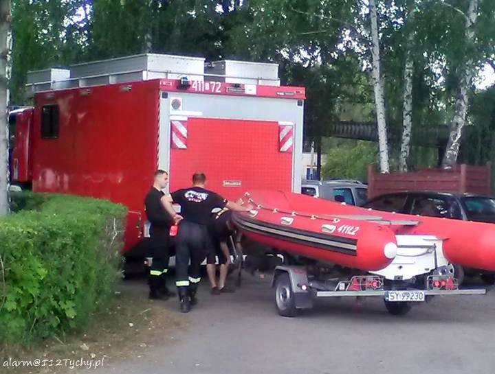 POSZUKIWANIA MĘŻCZYZN NA ZALEWIE DZIEĆKOWICE POSZUKIWANIA MĘŻCZYZN NA ZALEWIE DZIEĆKOWICE