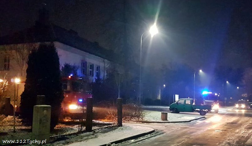 ZADYMIENIE W BUDYNKU WIELORODZINNYM PRZY ULICY NORWIDA ZADYMIENIE W BUDYNKU WIELORODZINNYM PRZY ULICY NORWIDA