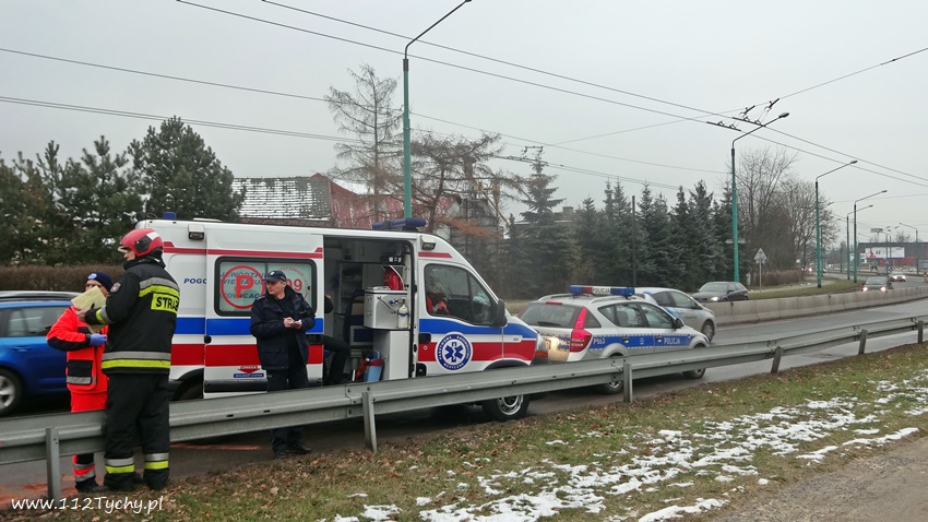 OSOBÓWKĄ UDERZYŁ W BARIERY NA PIŁSUDSKIEGO OSOBÓWKĄ UDERZYŁ W BARIERY NA PIŁSUDSKIEGO