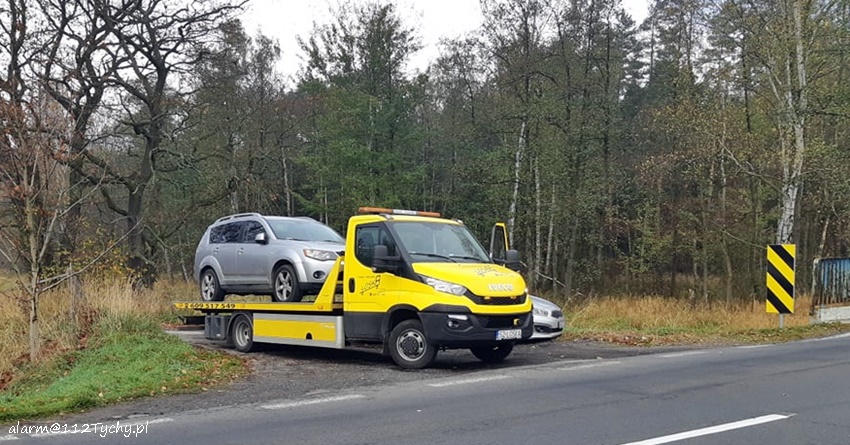 ZDERZENIE TRZECH SAMOCHODÓW NA BIELSKIEJ ZDERZENIE TRZECH SAMOCHODÓW NA BIELSKIEJ
