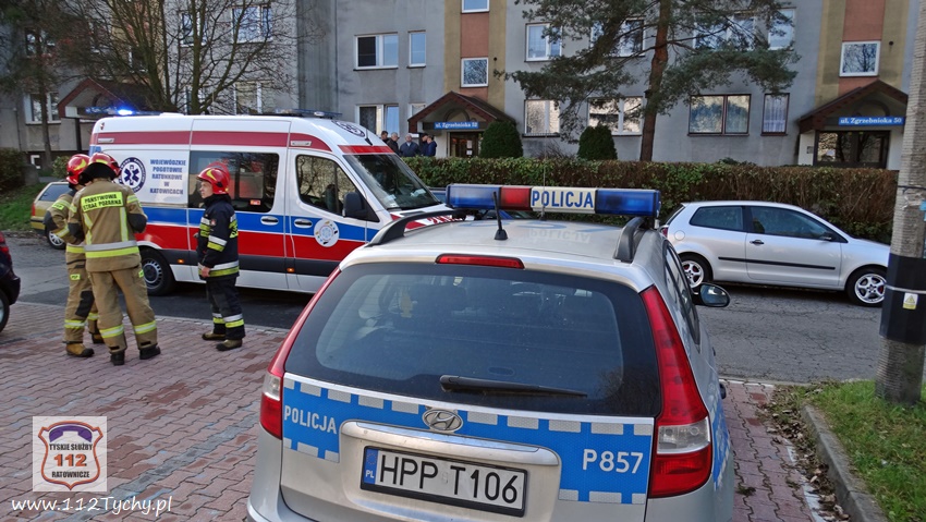 INTERWENCJA SŁUŻB RATUNKOWYCH NA ULICY ZGRZEBNIKOA INTERWENCJA SŁUŻB RATUNKOWYCH NA ULICY ZGRZEBNIKOA