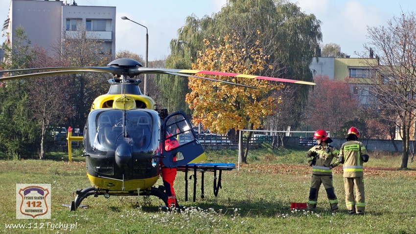 INTERWENCJA SŁUŻB RATUNKOWYCH NA ULICY ZGRZEBNIKOA INTERWENCJA SŁUŻB RATUNKOWYCH NA ULICY ZGRZEBNIKOA
