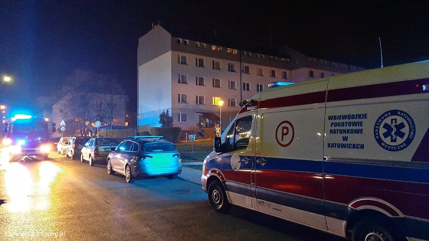 INTERWENCJA SŁUŻB RATUNKOWYCH PRZY UL. STAROKOŚCIELNEJ INTERWENCJA SŁUŻB RATUNKOWYCH PRZY UL. STAROKOŚCIELNEJ