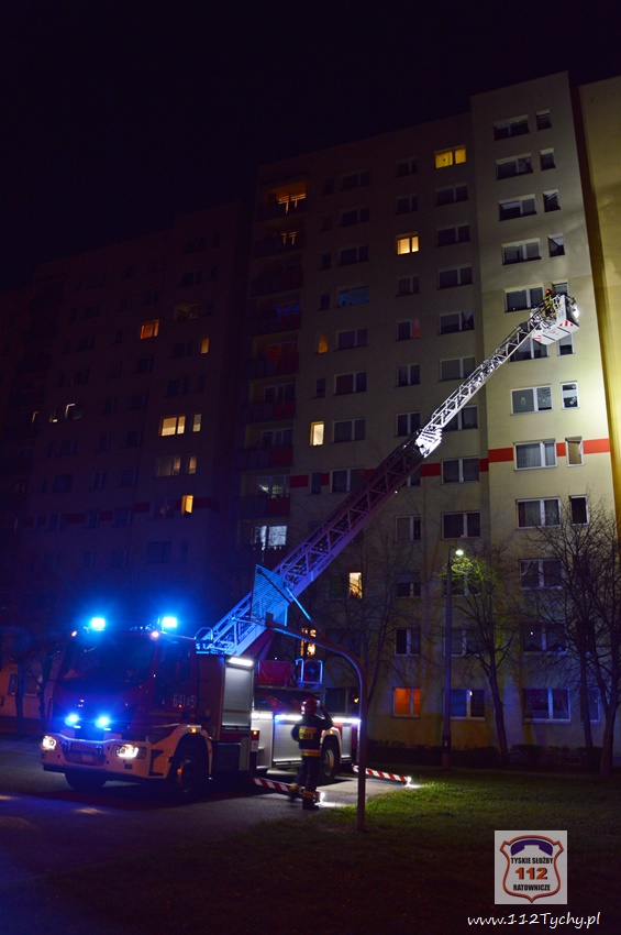 POŻAR W BUDYNKU WIELORODZINNYM PRZY AL. PIŁSUDSKIEGO POŻAR W BUDYNKU WIELORODZINNYM PRZY AL. PIŁSUDSKIEGO