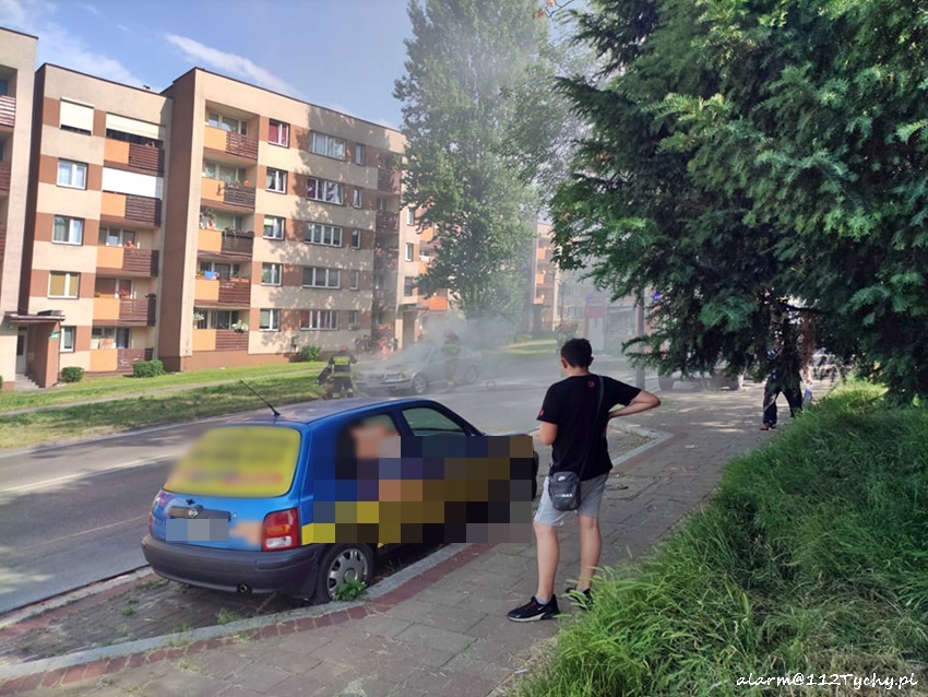 POŻAR SAMOCHODU NA UL. BOCHEŃSKIEGO POŻAR SAMOCHODU NA UL. BOCHEŃSKIEGO