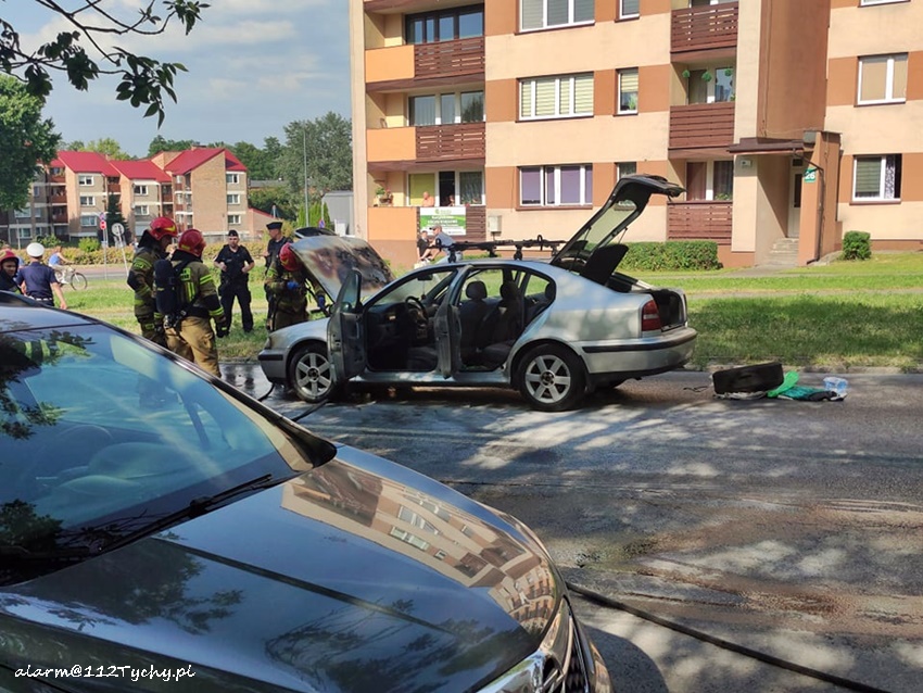 POŻAR SAMOCHODU NA UL. BOCHEŃSKIEGO POŻAR SAMOCHODU NA UL. BOCHEŃSKIEGO