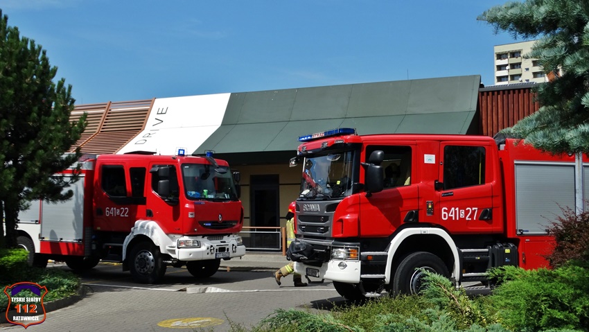 POŻAR NA DACHU RESTAURACJI MCDONALD'S PRZY AL. BIELSKIEJ POŻAR NA DACHU RESTAURACJI MCDONALD'S PRZY AL. BIELSKIEJ