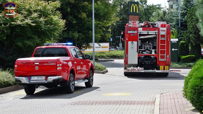 POŻAR NA DACHU RESTAURACJI MCDONALD'S PRZY AL. BIELSKIEJ POŻAR NA DACHU RESTAURACJI MCDONALD'S PRZY AL. BIELSKIEJ