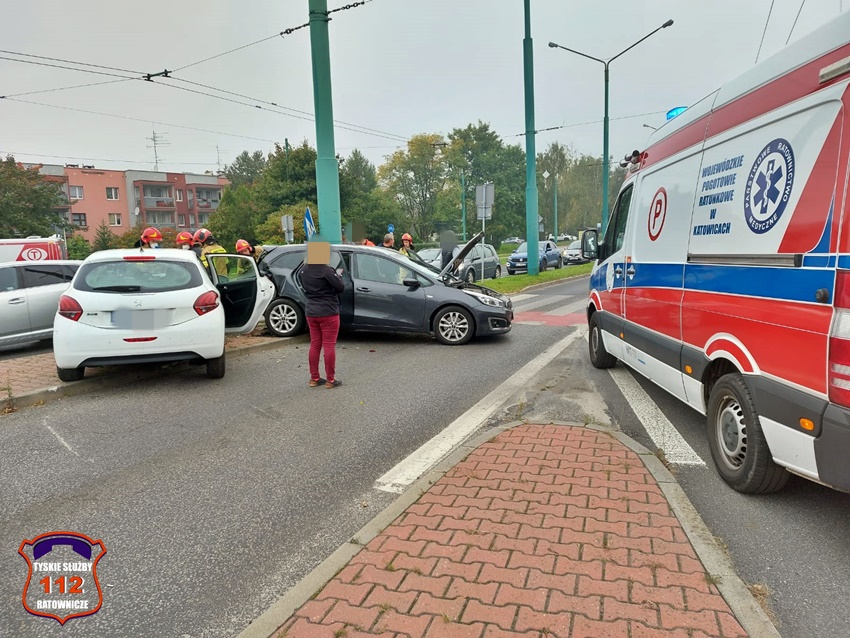 ZDARZENIE DROGOWE NA RONDZIE ŻWAKOWSKIM ZDARZENIE DROGOWE NA RONDZIE ŻWAKOWSKIM