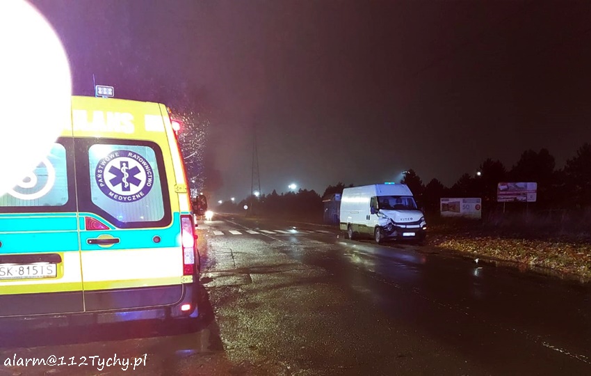 DOSTAWCZAK UDERZYŁ W TYŁ OSOBÓWKI NA UL. OŚWIĘCIMSKIEJ W BIERUNIU DOSTAWCZAK UDERZYŁ W TYŁ OSOBÓWKI NA UL. OŚWIĘCIMSKIEJ W BIERUNIU
