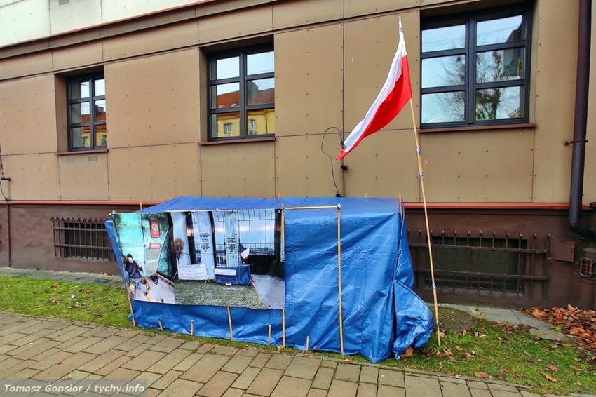 INTERWENCJA SŁUŻB RATUNKOWYCH PRZY SĄDZIE REJONOWYM INTERWENCJA SŁUŻB RATUNKOWYCH PRZY SĄDZIE REJONOWYM