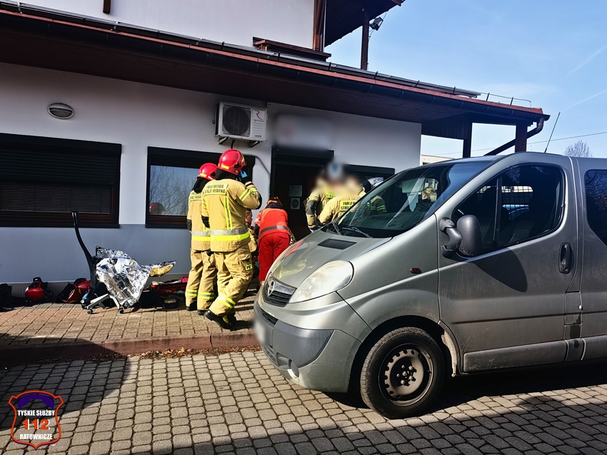 ZASŁABNIĘCIE DWÓCH OSÓB W JEDNEJ Z FIRM PRZY UL. JAŚKOWICKIEJ ZASŁABNIĘCIE DWÓCH OSÓB W JEDNEJ Z FIRM PRZY UL. JAŚKOWICKIEJ