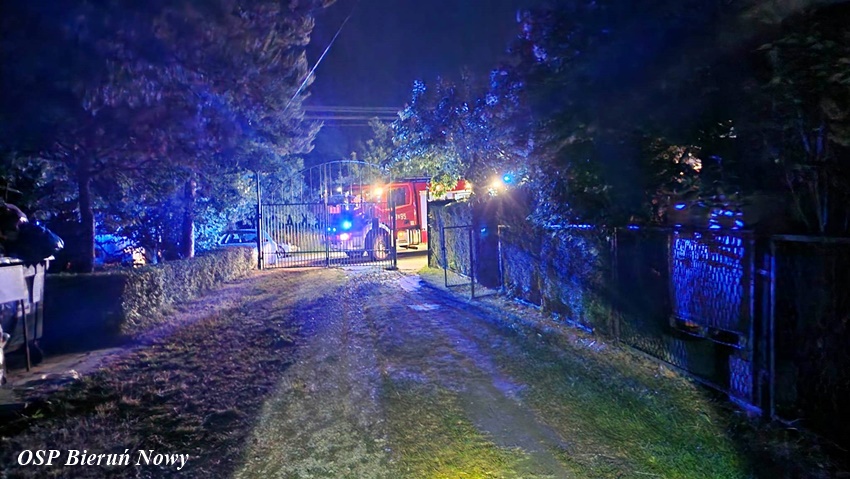 POŻAR ALTANY NA TERENIE OGRÓDKÓW DZIAŁKOWYCH PRZY UL. SKALNEJ W BIERUNIU POŻAR ALTANY NA TERENIE OGRÓDKÓW DZIAŁKOWYCH PRZY UL. SKALNEJ W BIERUNIU