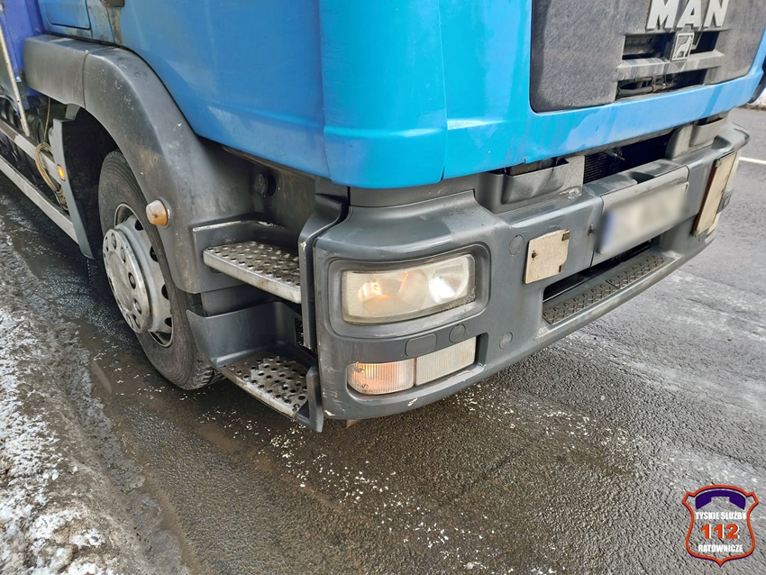 KOLIZJA OSOBÓWKI I CIĘŻARÓWKI NA TRASIE DK1 KOLIZJA OSOBÓWKI I CIĘŻARÓWKI NA TRASIE DK1