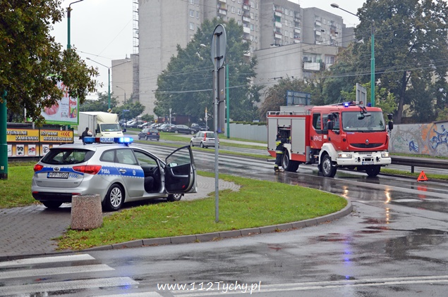 Najechanie Forda na VW na al. Piłsudskiego Najechanie Forda na VW na al. Piłsudskiego
