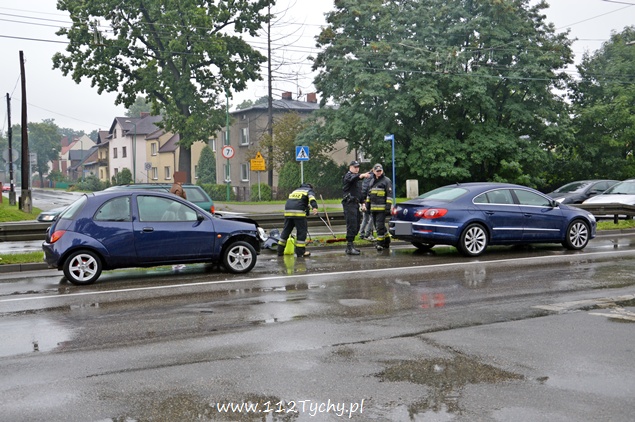Najechanie Forda na VW na al. Piłsudskiego Najechanie Forda na VW na al. Piłsudskiego
